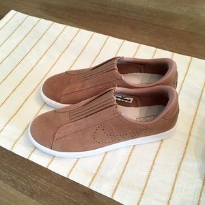 nike ez slip on